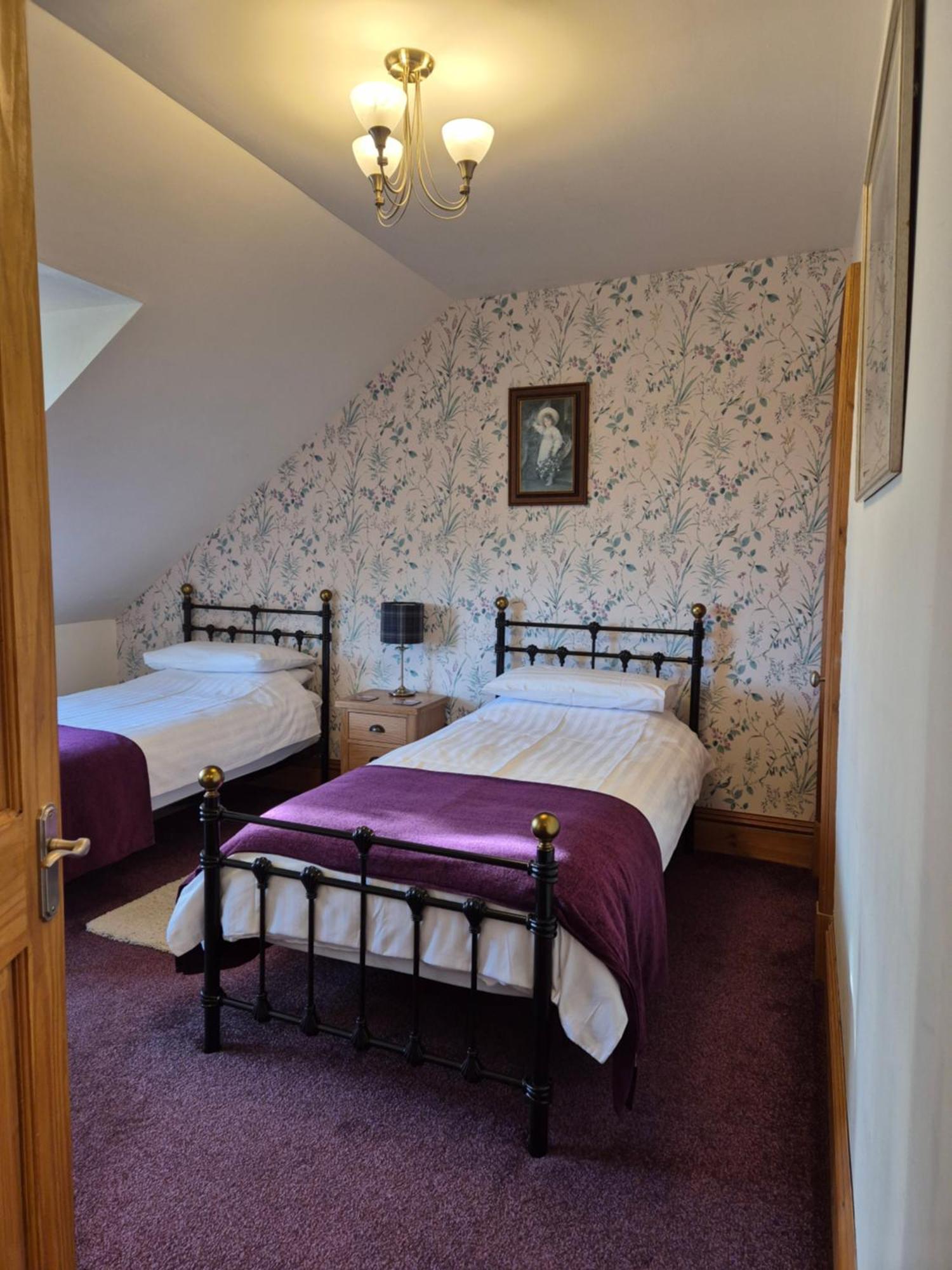 The Old Convent Holiday Apartments Fort Augustus Exteriör bild